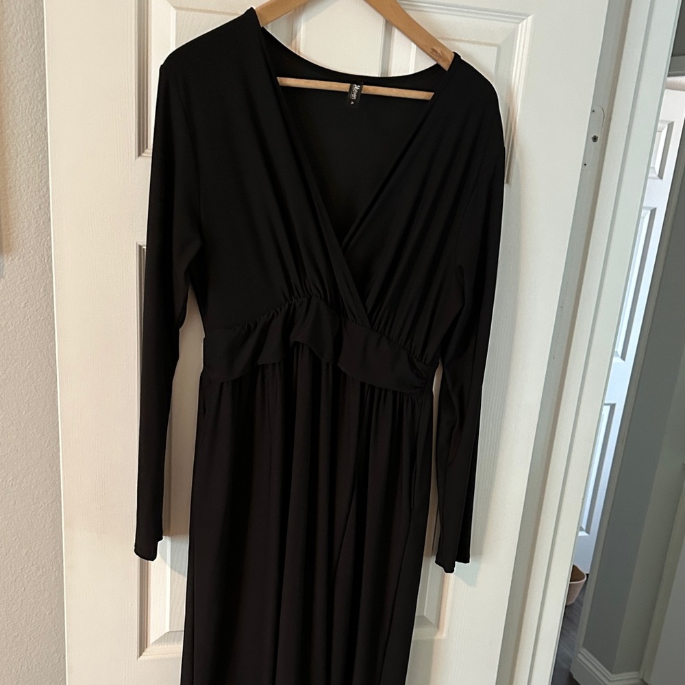 Elegant Black Long Sleeve Dress